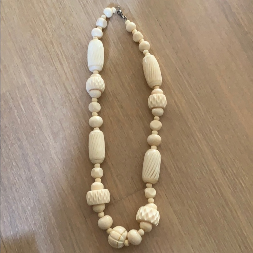 Beaded necklace